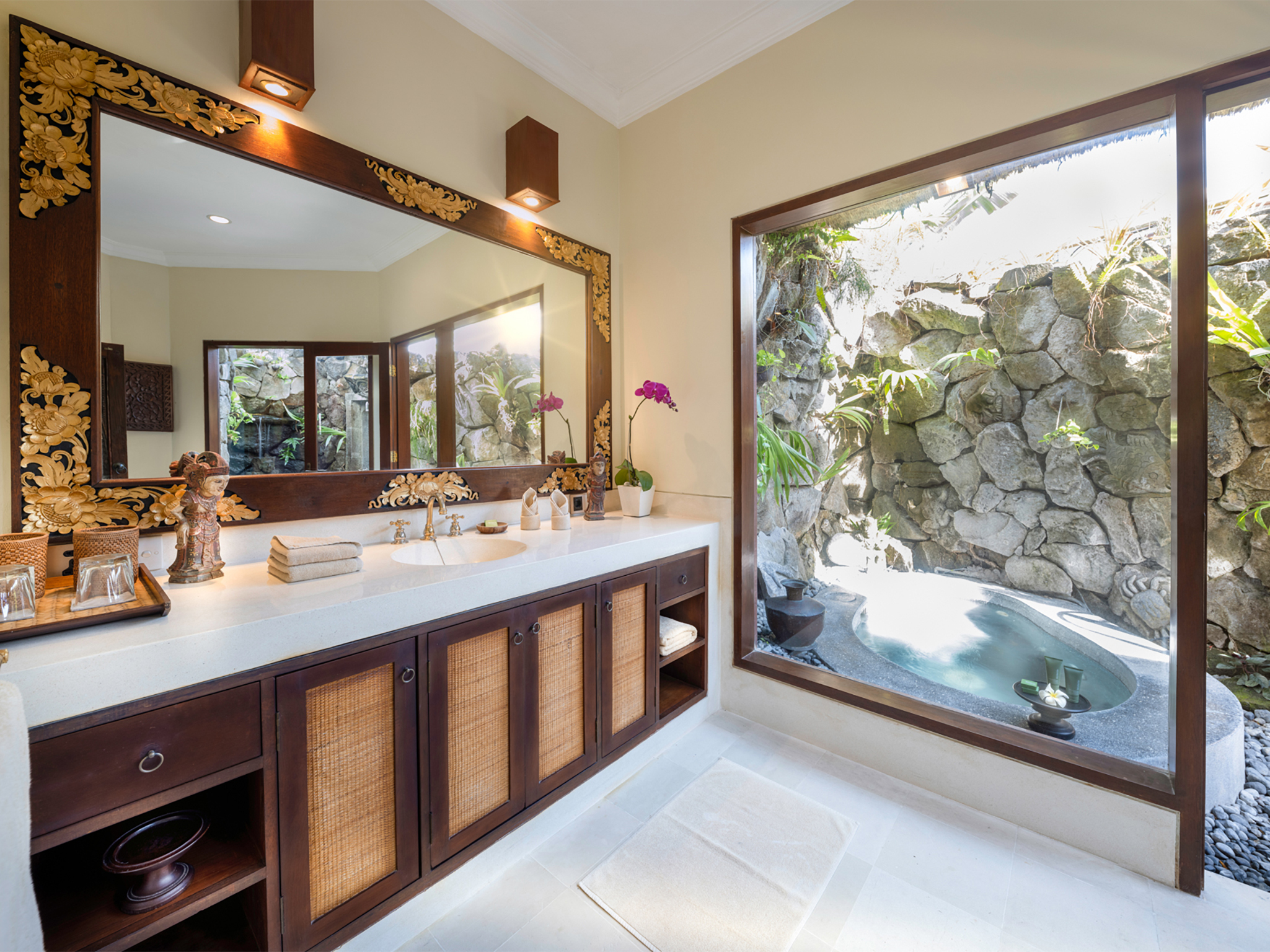 <div> Villa Cemara - Ensuite bathroom with outdoor bath</div>  - Villa Cemara, Sanur, Bali